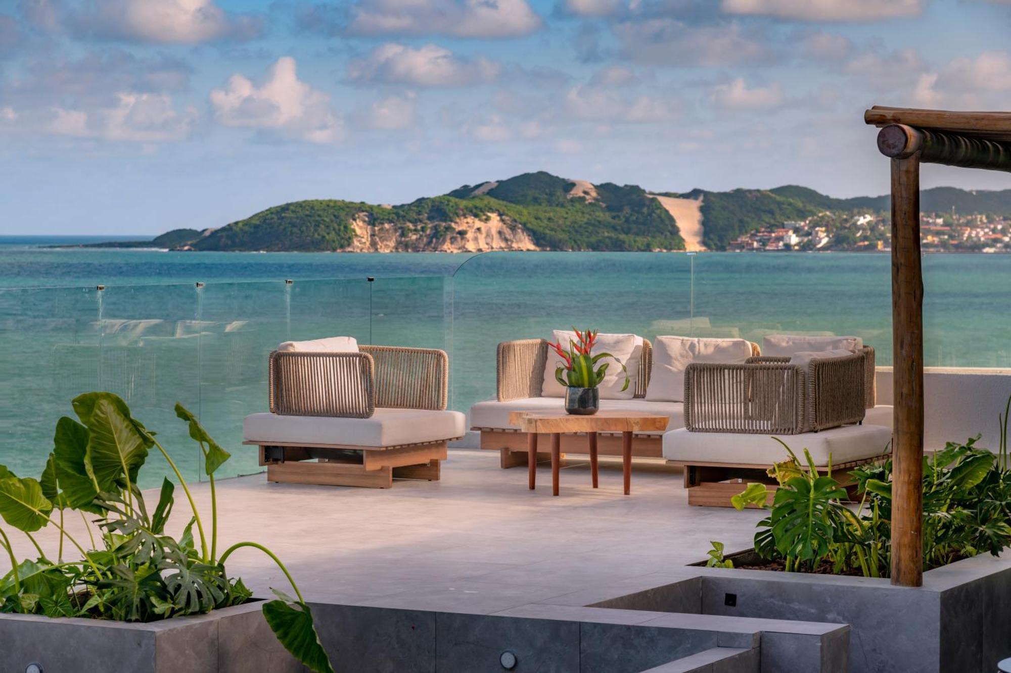 Serhs Natal Grand Hotel & Resort Luaran gambar View of Koh Chang from the resort